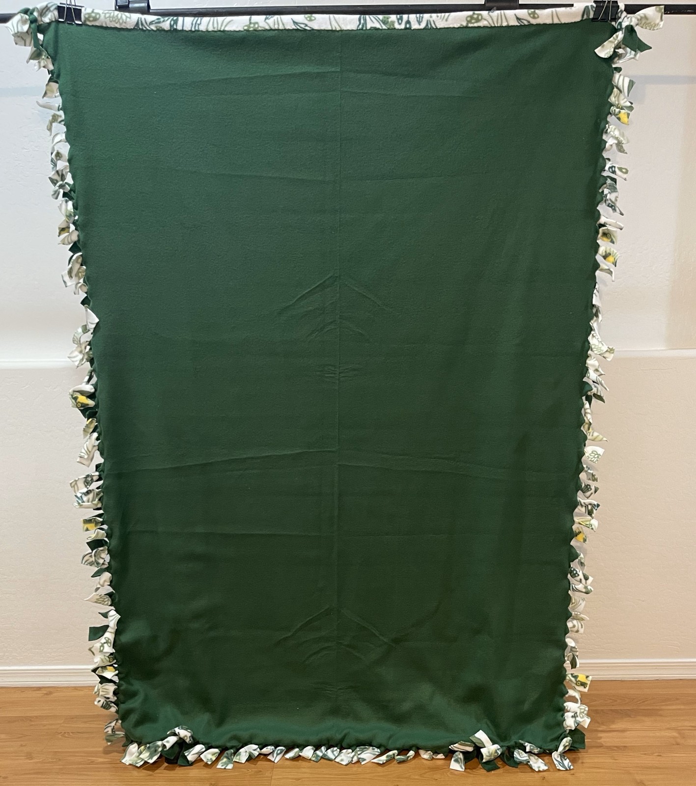 Blanket Green Frog Double-Sided/Reversible Fleece #21 (46in W X 65in L) gallery