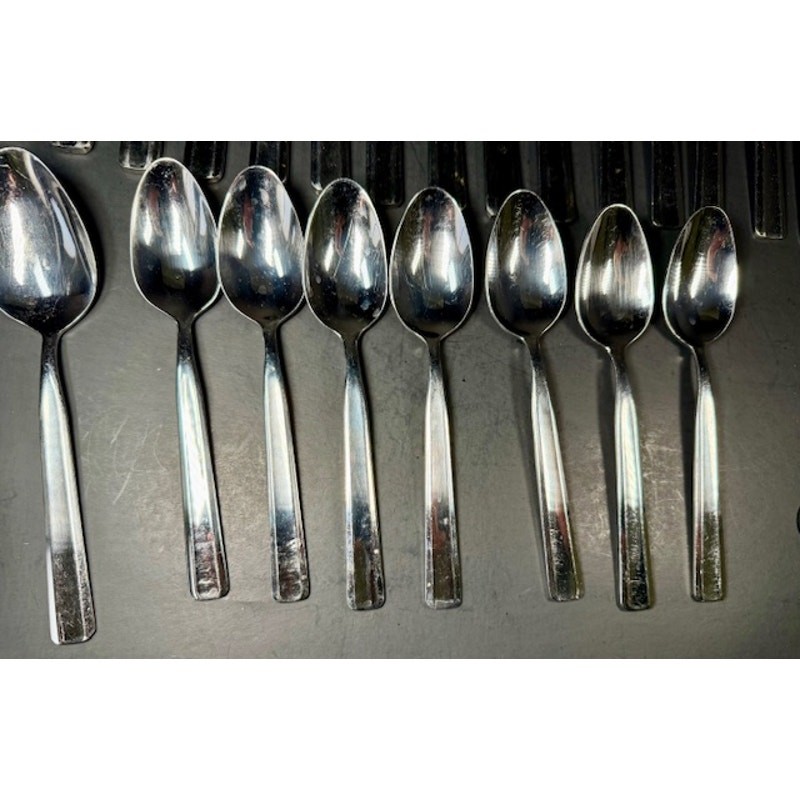 24 pc Crofton Stainless 18/0 Flatware gallery