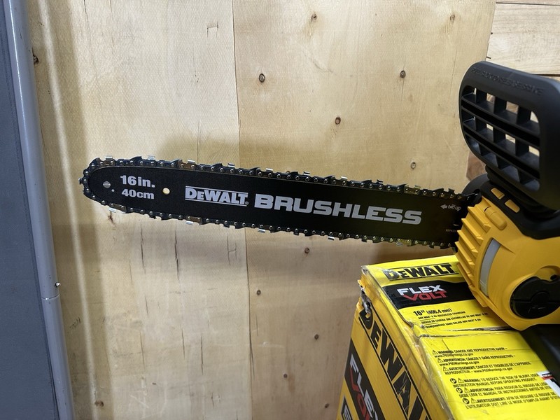 DeWalt FlexVolt 60V 16" in Brushless Chainsaw DCCS670B (Tool Only) Open Box gallery