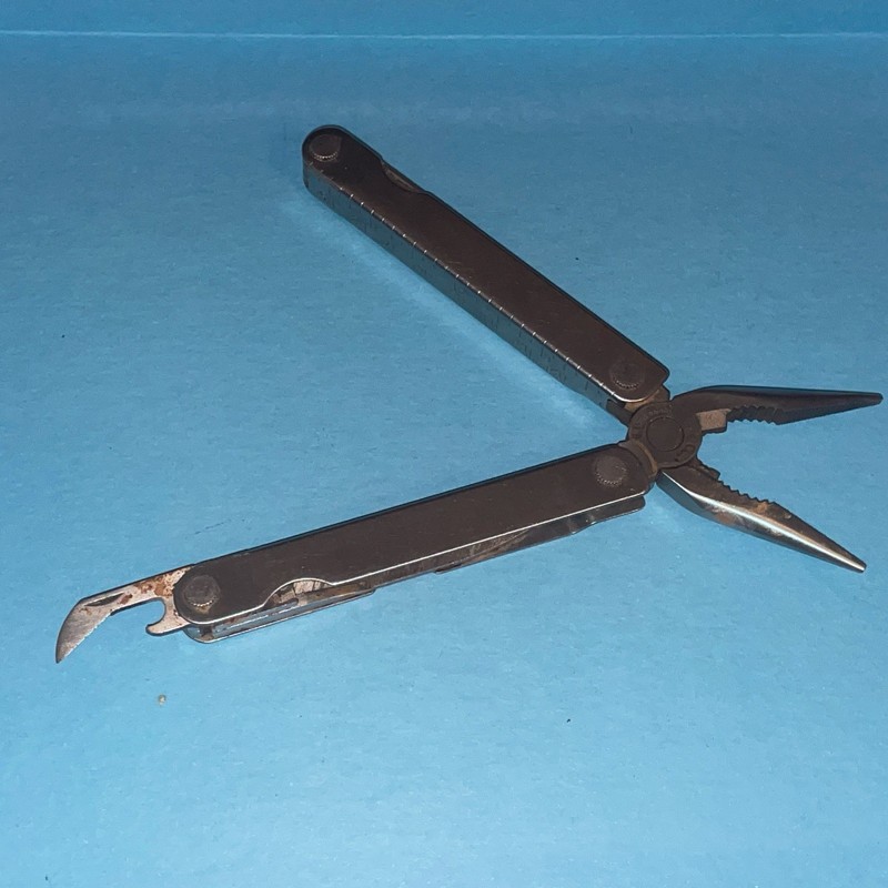 Original Leatherman Multi-Tool Knife w/ Leather Sheath Vintage No Date Mark gallery