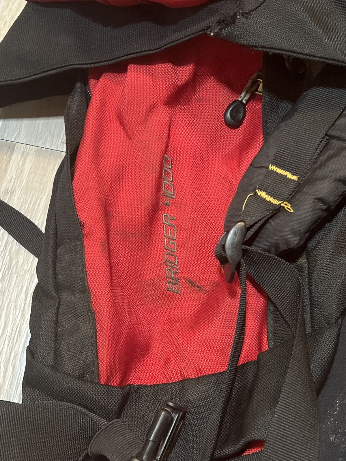 Mountain Smith Backpack Internal Frame Red Hiking Bag Bridger 4000 4