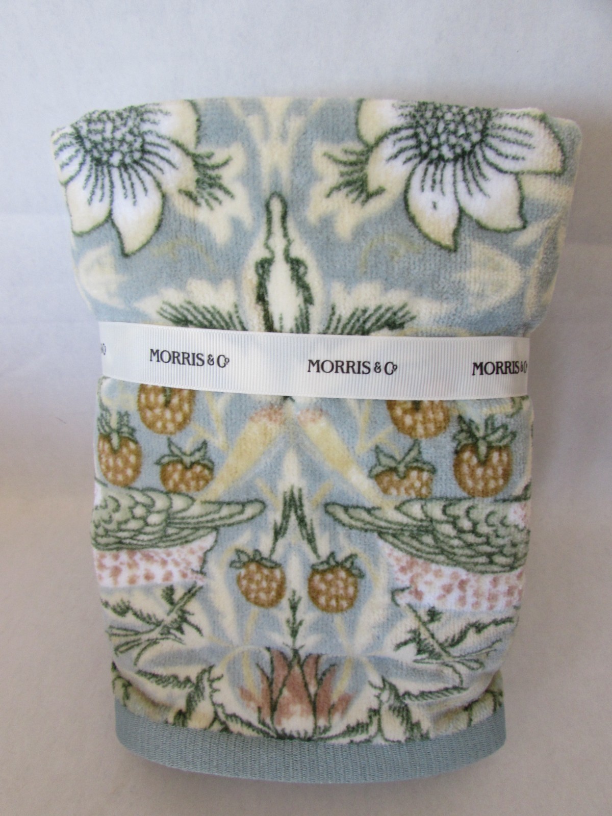 William Morris & Co 2 Hand Towels Strawberry Thief Green Cotton Velour 18"x28" gallery