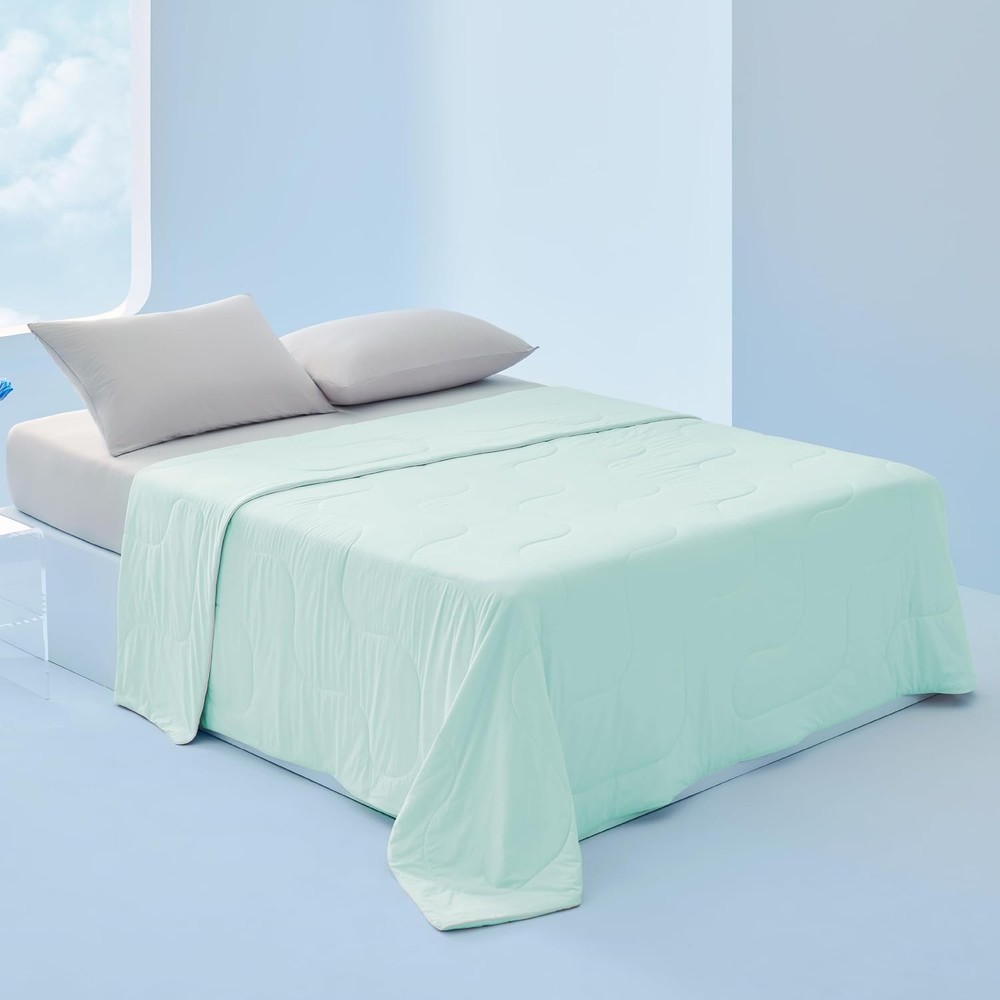 Cooling Blanket Queen Size - Lightweight Comforter for Hot Sleepers 90x90 Inches