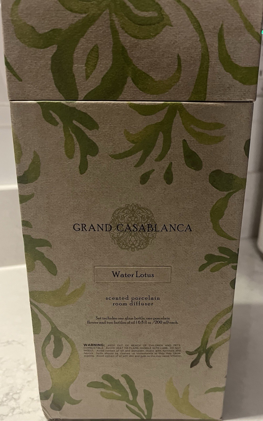 Zodax Grand Casablanca Porcelain Diffuser 6.8oz Water Lotus gallery