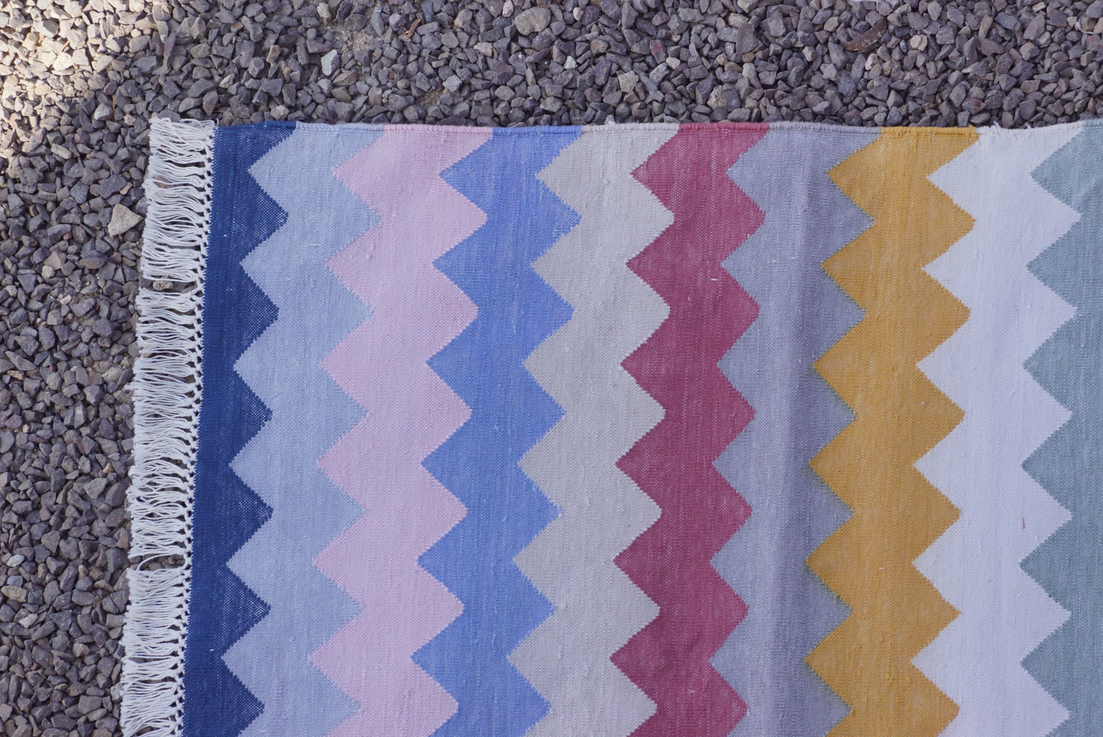Rugmoda Cotton Multicolor Zigzag Chevron 4x6 ft Area Rug for Living Room Bedroom gallery