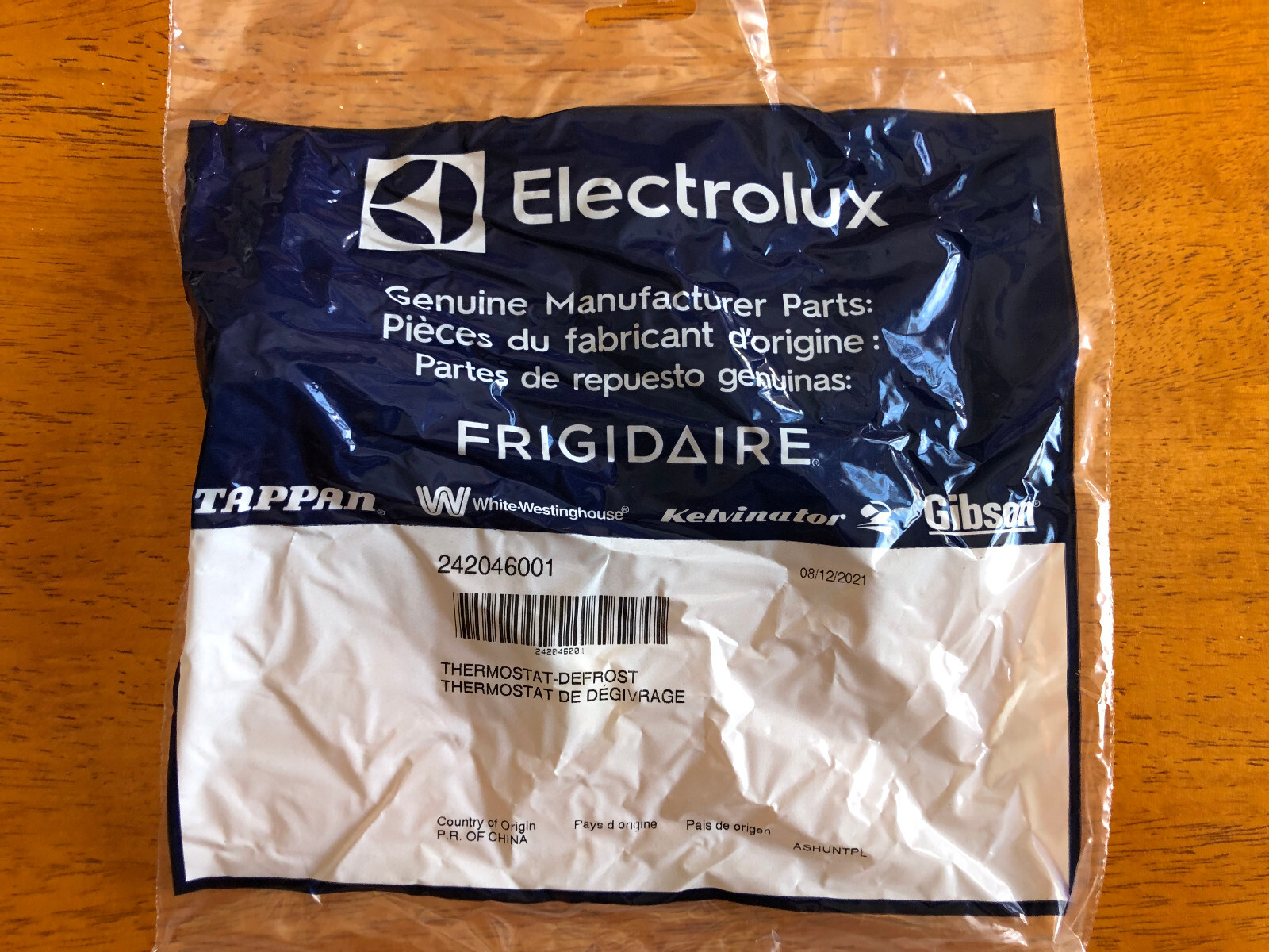 New OEM Electrolux Frigidaire Defrost Thermostat 242046001 gallery
