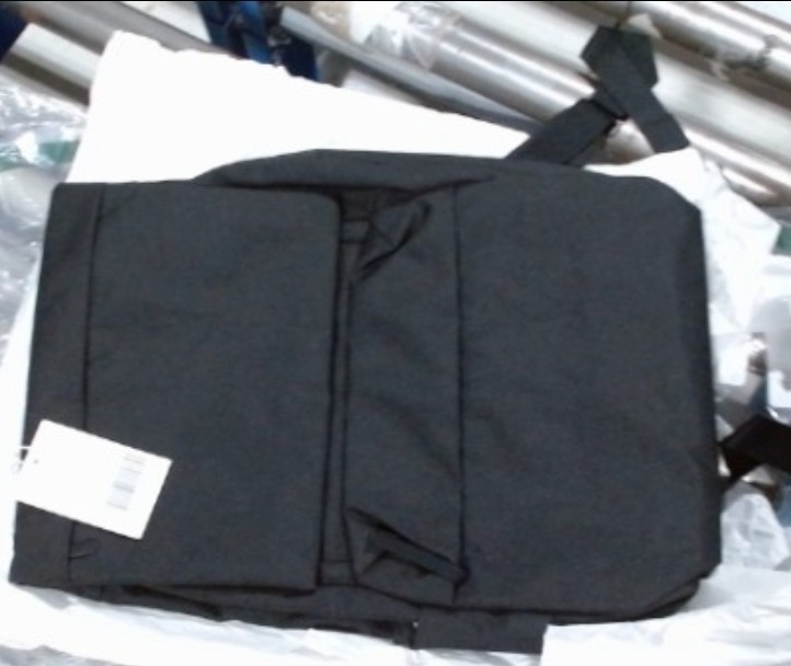 Everlane - The ReNew 15" Transit Backpack - Black One Size 3