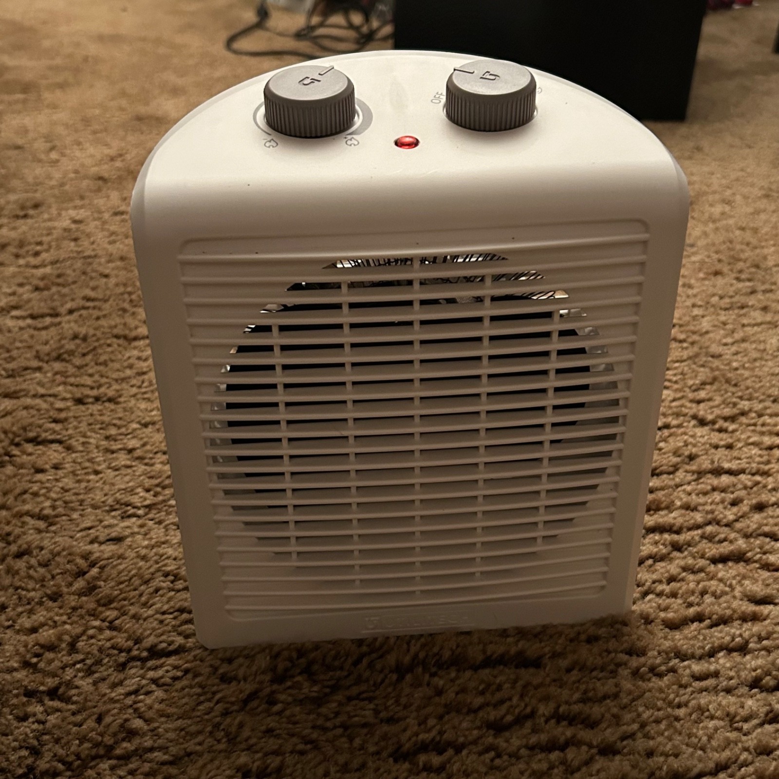 Space Heater Utilitech Fan Forced Personal Compact Indoor 1500-Watt 100 SqFt gallery