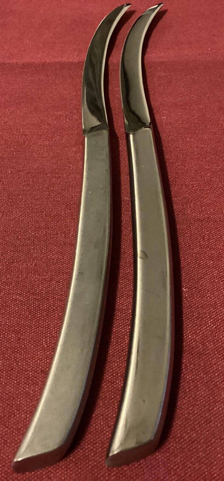 WILLOW Pottery Barn PBN38 2 Dinner Knives Used 18/10 Stainless Korea Flatware gallery