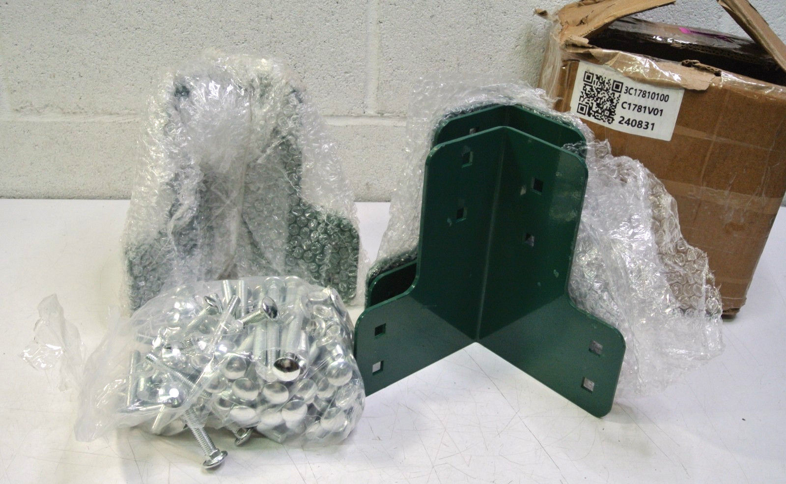 Thick Heavy-Duty Workbench Bracket Kit Green For Securing Desk, Box 8PCS 4x4 4mm gallery