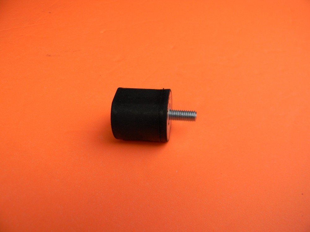 TANK BUFFER MOUNT FOR STIHL CHAINSAW 009 010 011 012 AV 045 056 # 1114 790 9600