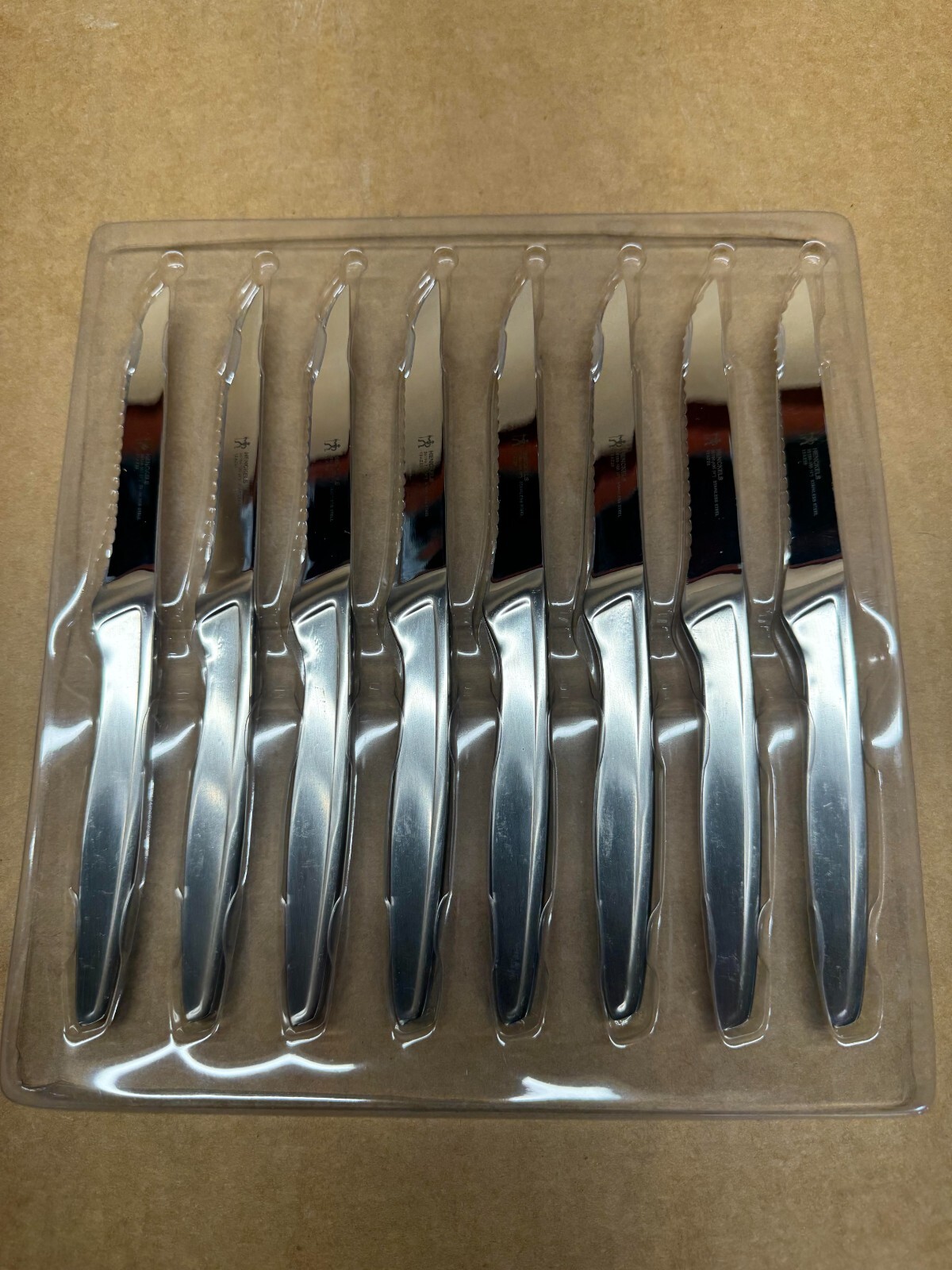 HENCKELS Razor-Sharp Steak Knife Set of 8 gallery