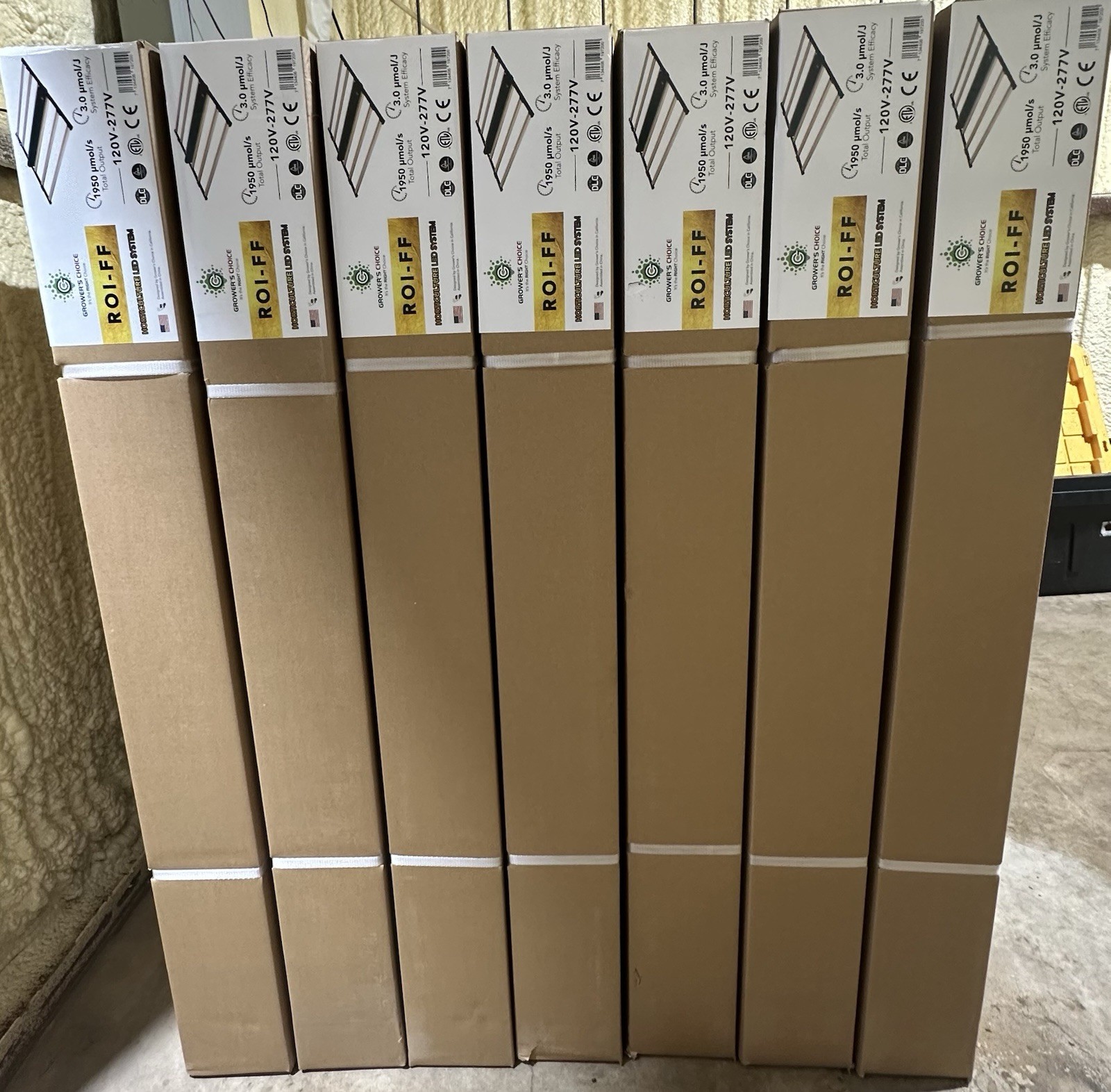 Growers Choice's Latest LED Lighting Fixture The ROI-FF-650 New In Box gallery