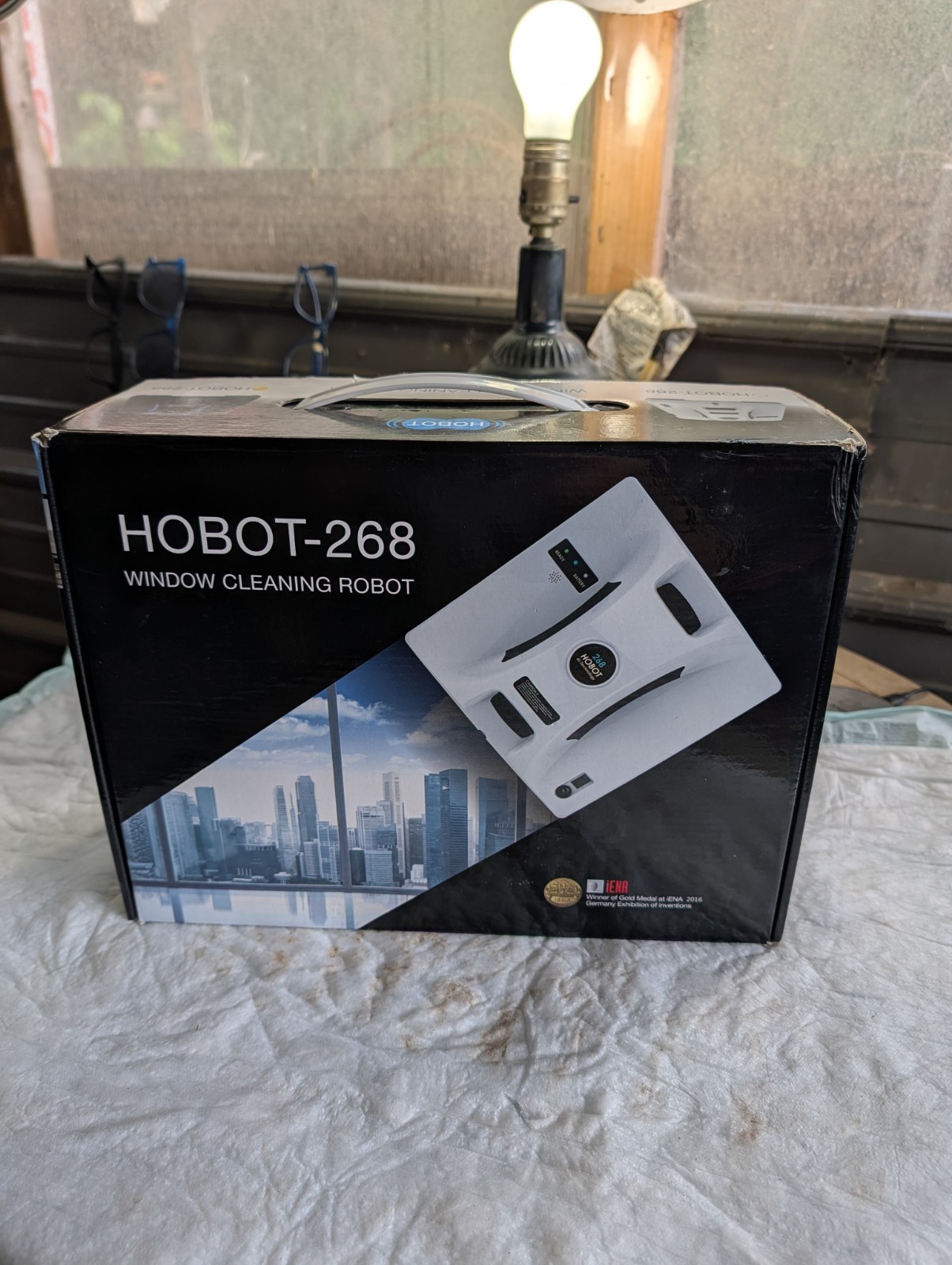Hobot-268 Window Cleaning Robot gallery