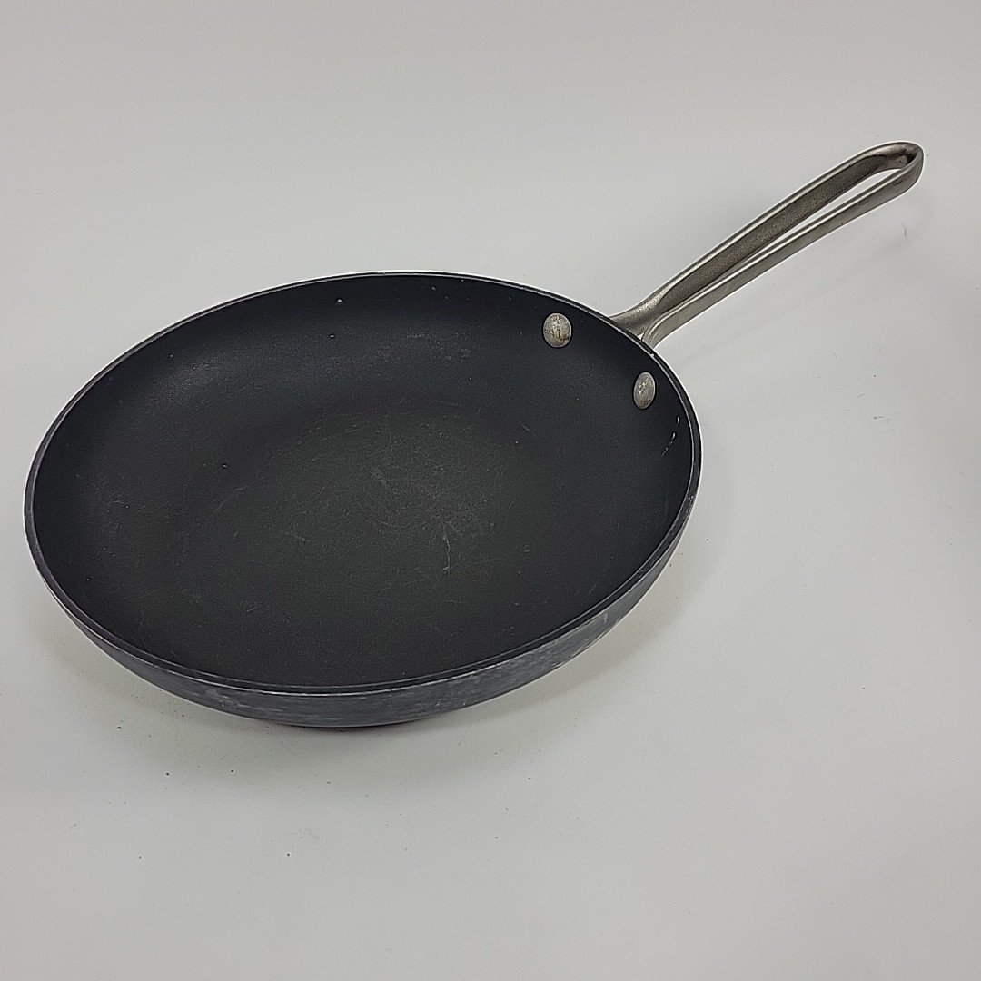 Simply Calphalon 10 Inch Skillet Non-Stick, 1390 gallery
