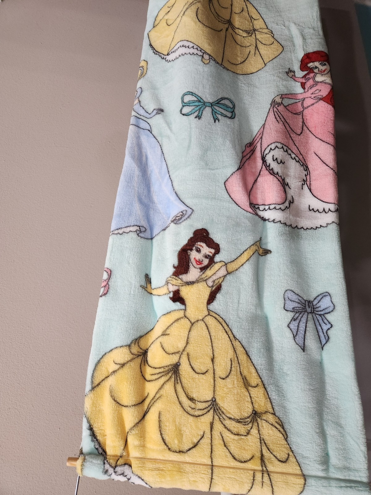 DISNEY PRINCESS PLUSH THROW 50IN X 70IN NWT 100% POLYESTER JAY FRANCO SONS CHINA gallery