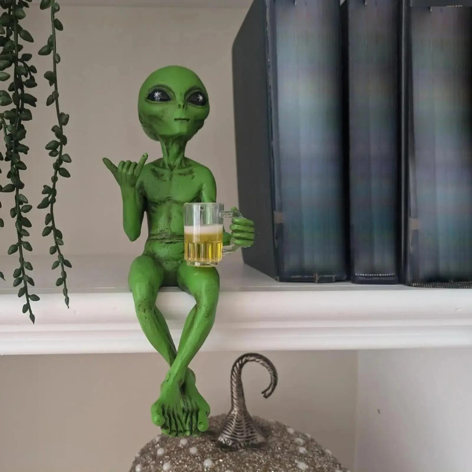 Alien Statue Drinking Beer Resin Sculpture Funny Desktop Decor Gift gallery