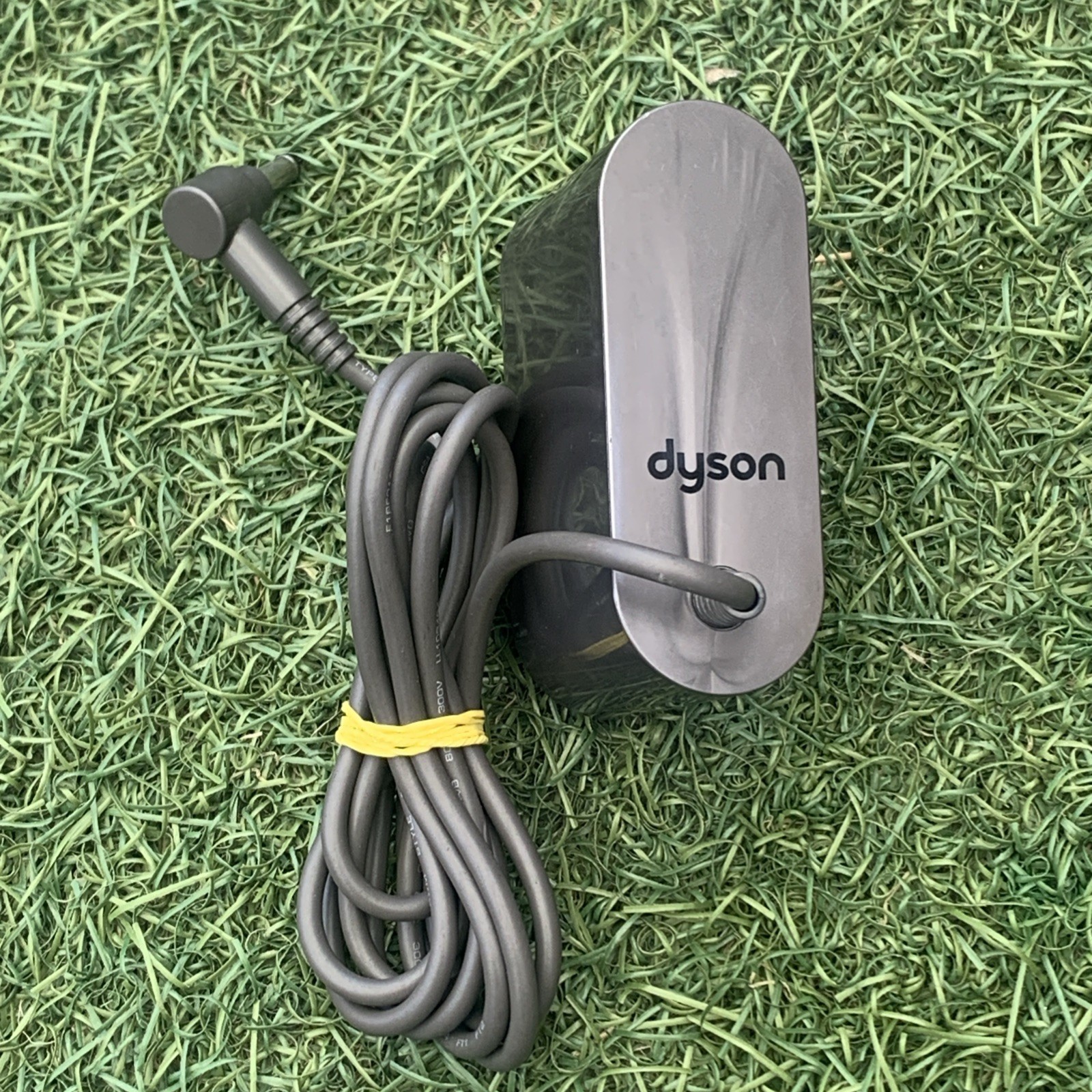 OEM Genuine Dyson Battery Charger Adapter Class 2 Battery Model 217160-02 gallery