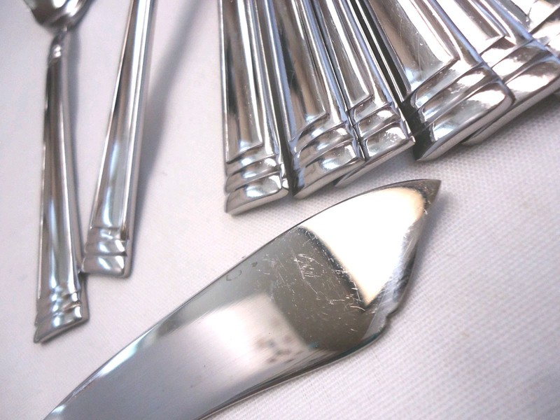 LENOX ESQUIRE GLOSSY STAINLESS FLATWARE CHINA 14-PIECES gallery