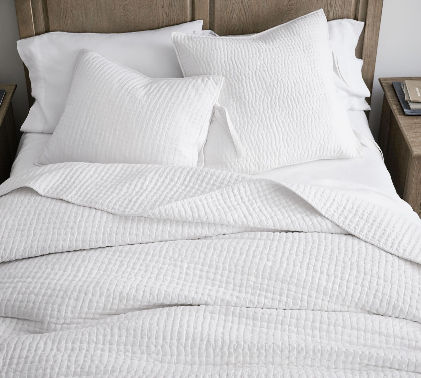 Pottery Barn - Pick-Stitch Handcrafted Cotton Linen Quilt 4054742 - Clearance gallery