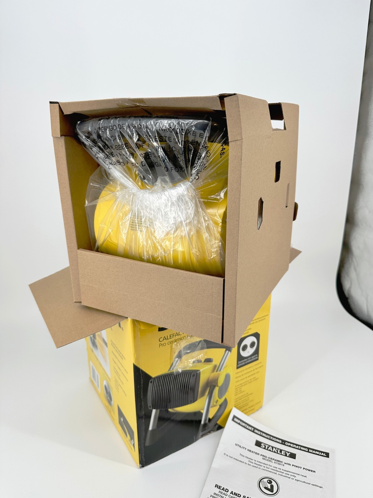 Stanley Utility Heater Pro-Ceramic Pivot Power gallery