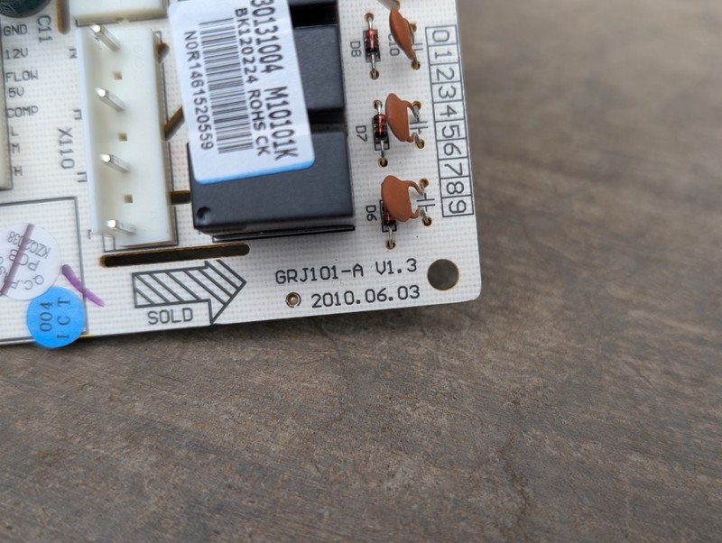 30131004 Dehumidifier Control Board M10101K BK120224 ROHS CK GRJ101-A gallery