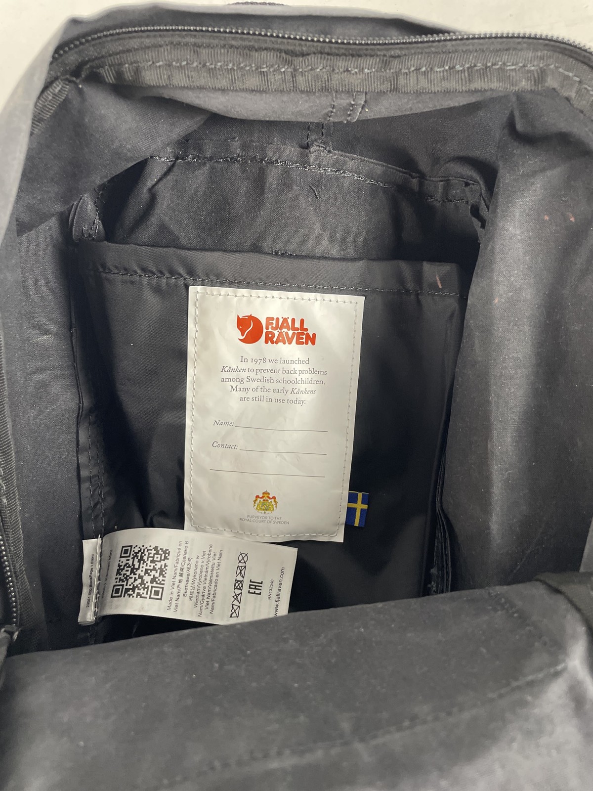 Open Box Fjallraven Kanken Mini Backpack, Black 4
