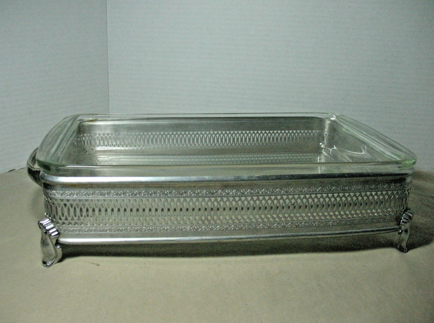 VTG Silver Plated Retangle Chafing Serving Footed Dis W/Pyrex Clear Glass Dish gallery