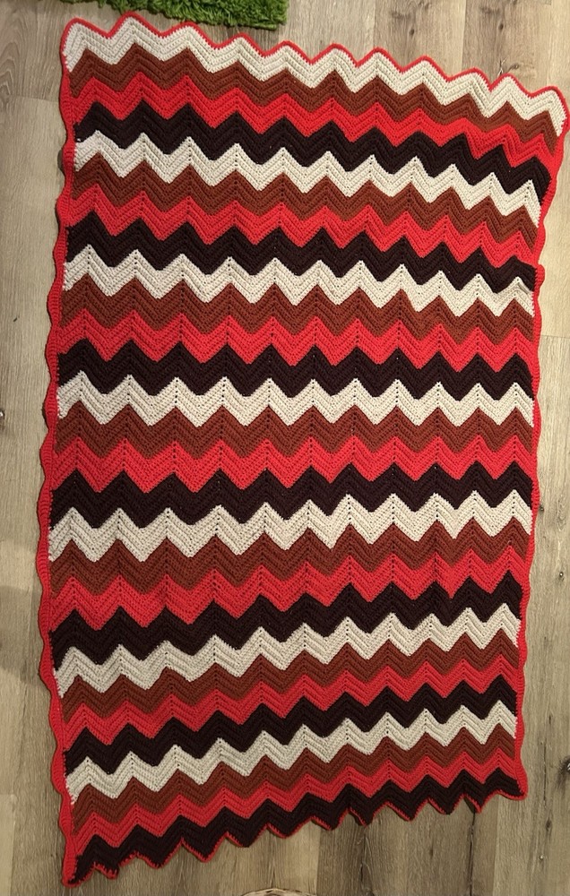 Vintage Fall Colors Chevron Zig Zag Crochet Afghan Throw Blanket 70s Size 60x37