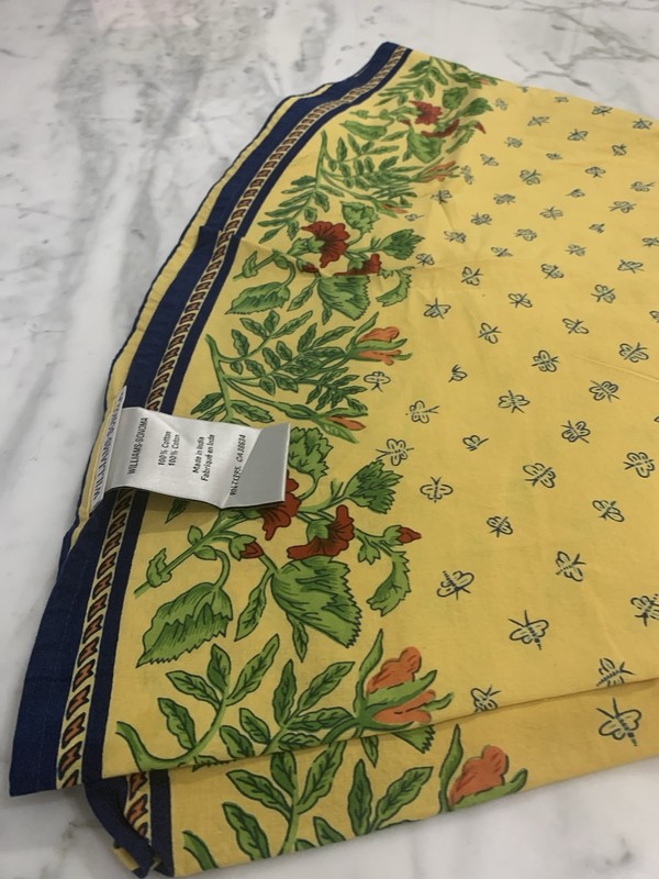 Williams Sonoma 68” Round Yellow Tablecloth w 4 Wood Napkin Rings + 4 Napkins gallery