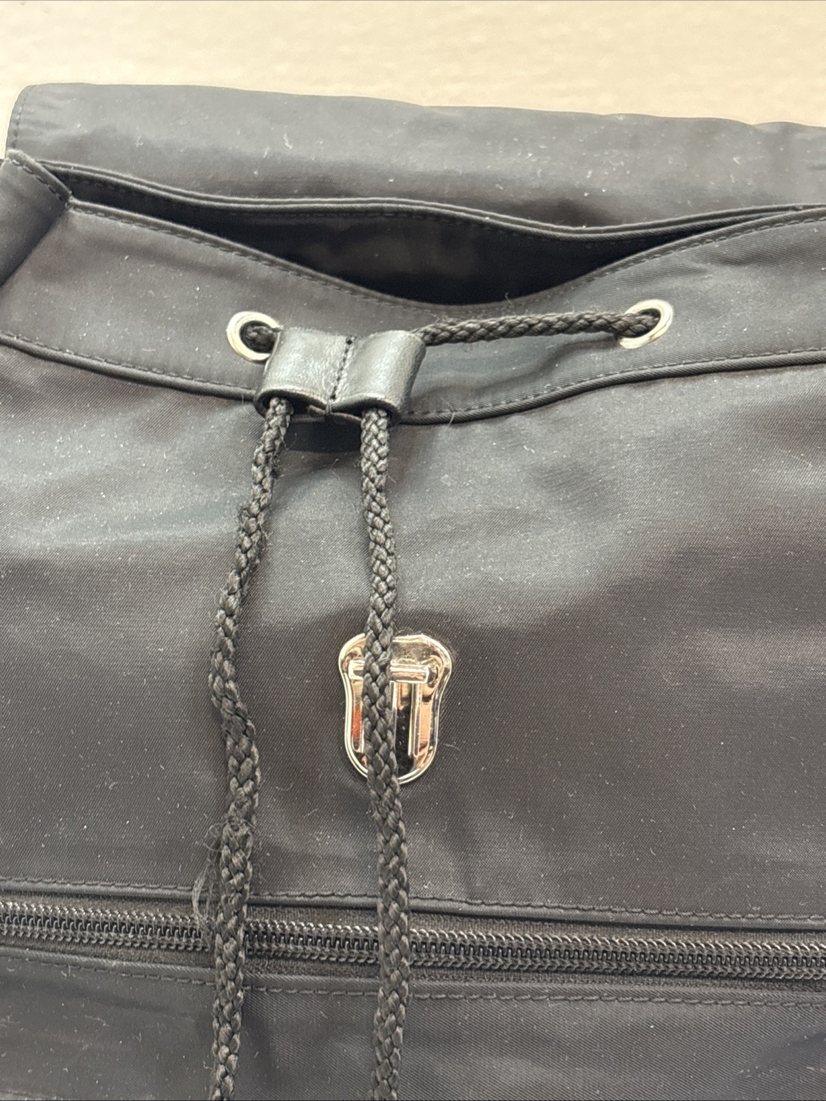 Eddie Bauer Outdoor Flap Backpack Travel School Drawstring & Snap Black 3
