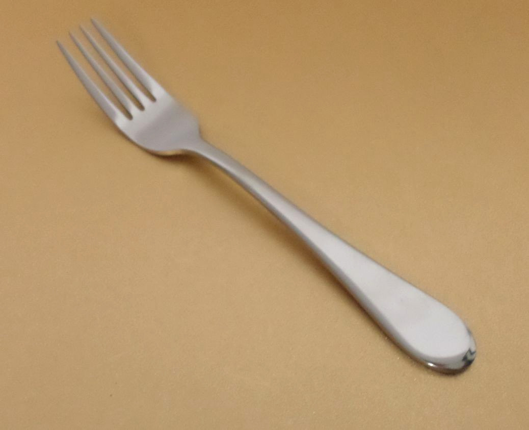 NEW 2pc Oneida Icarus Dinner Forks, Glossy Stainless Steel Flatware Cutlery, Two gallery