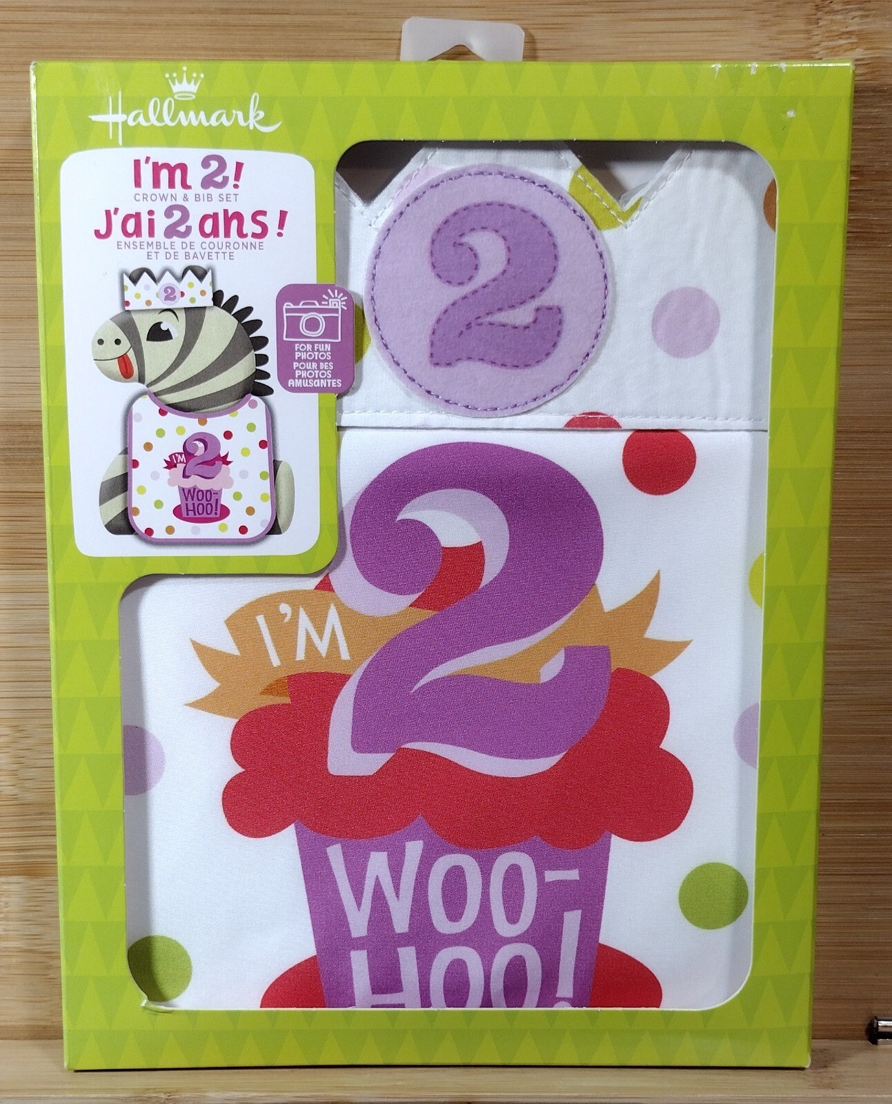 Hallmark I'm 2! Crown & Bib Set for Toddler Birthday gallery