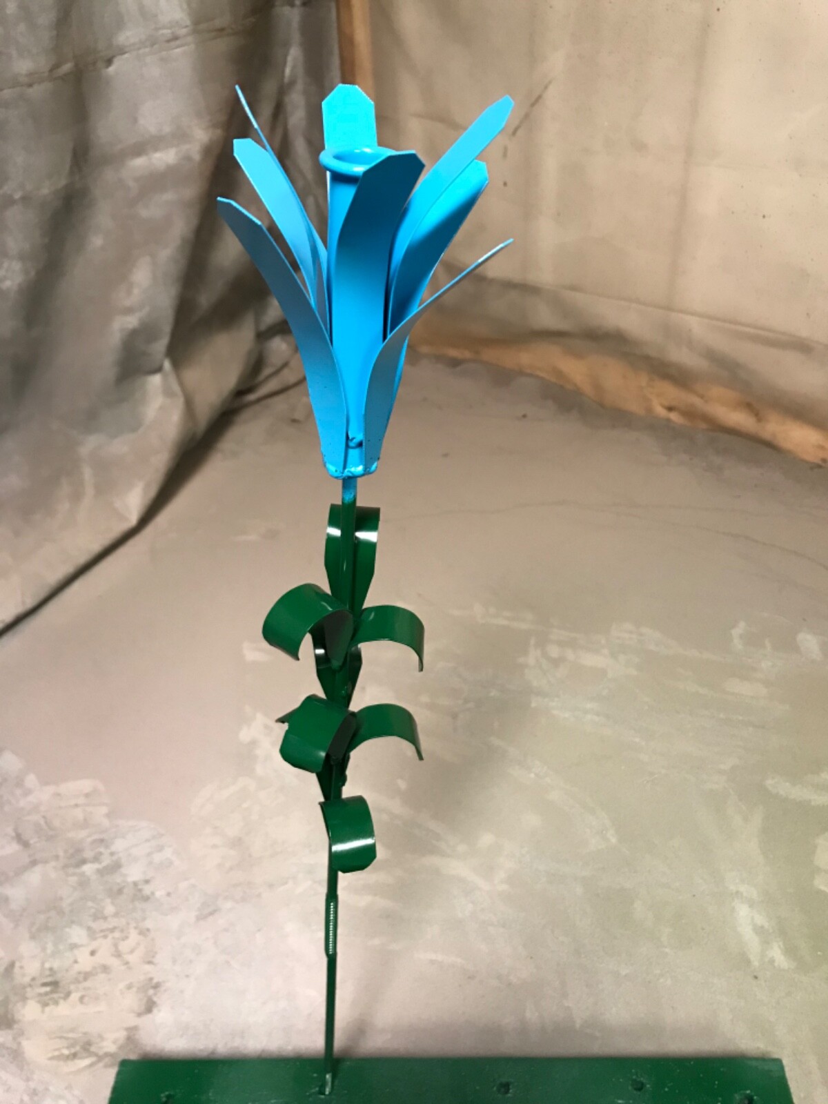 Recycled Hand Made All steel welded Bright blue Lilly flower garden yard art gallery