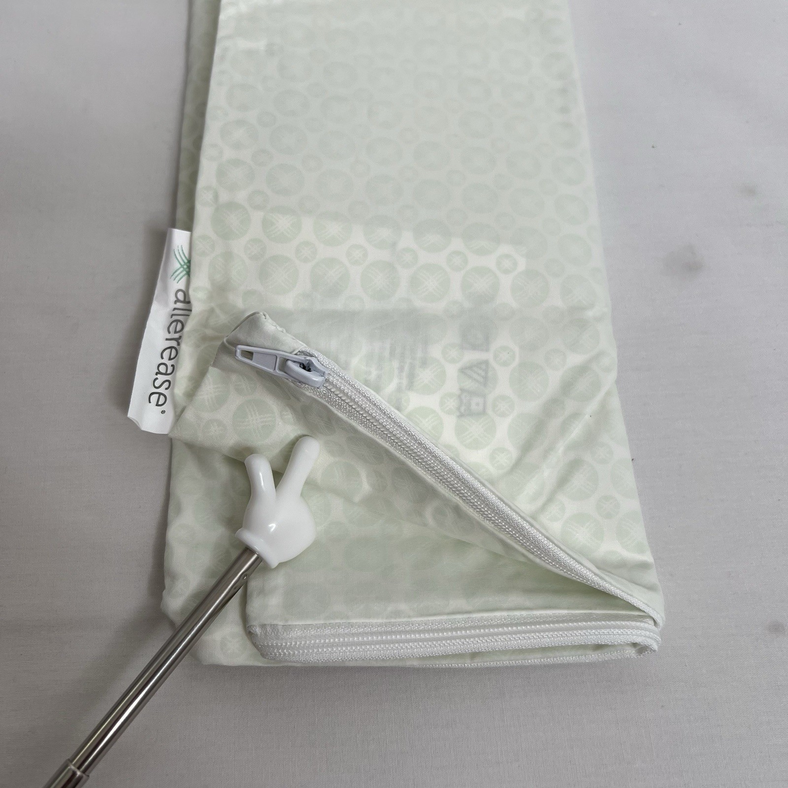 Allerease Zippered Pillow Protector - Cooling S/Q Allergy Defense- 3 Pack gallery