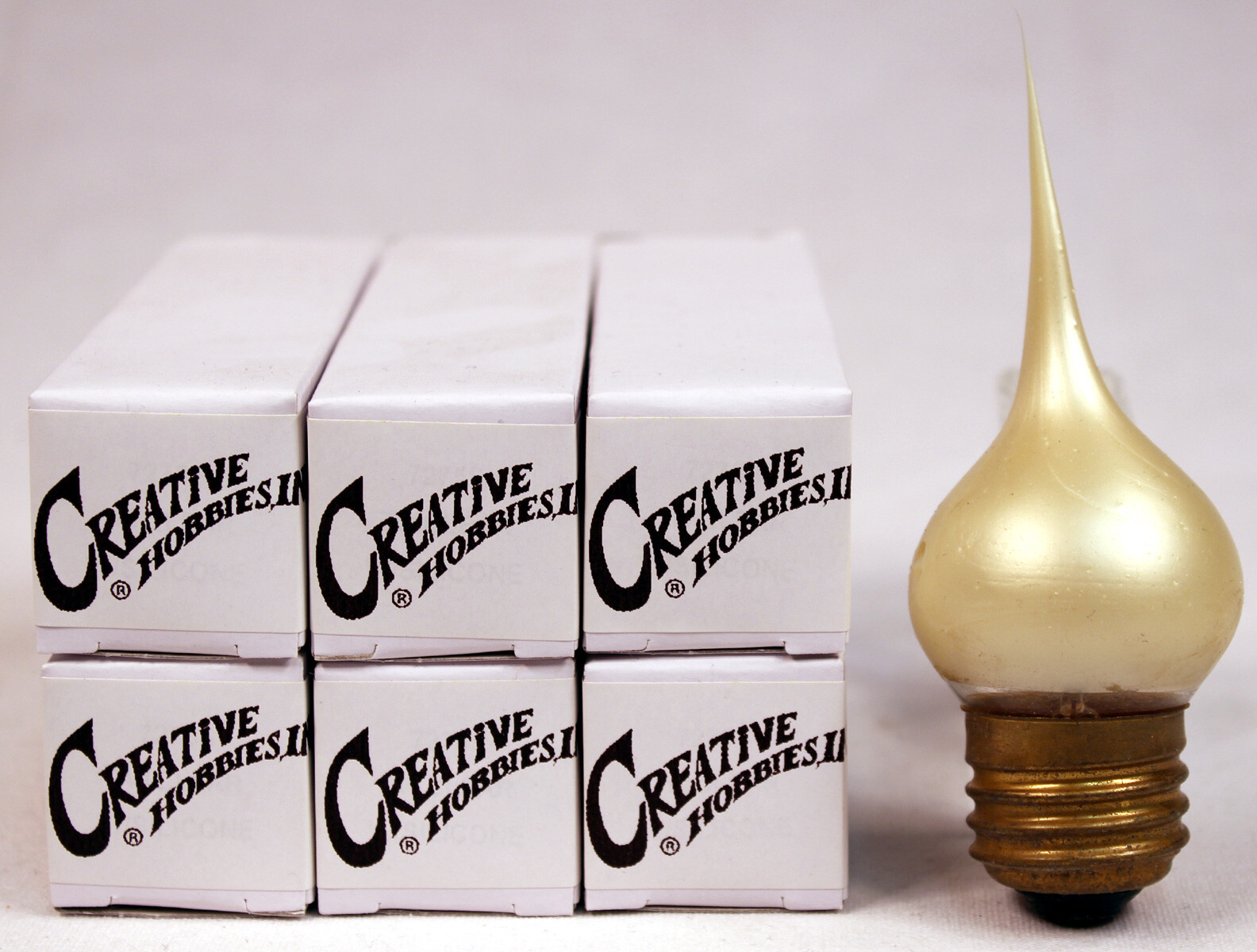 6 Pack -Large E26 Medium Base Champagne Silicone Dipped Light Bulbs, 7.5 Watt gallery