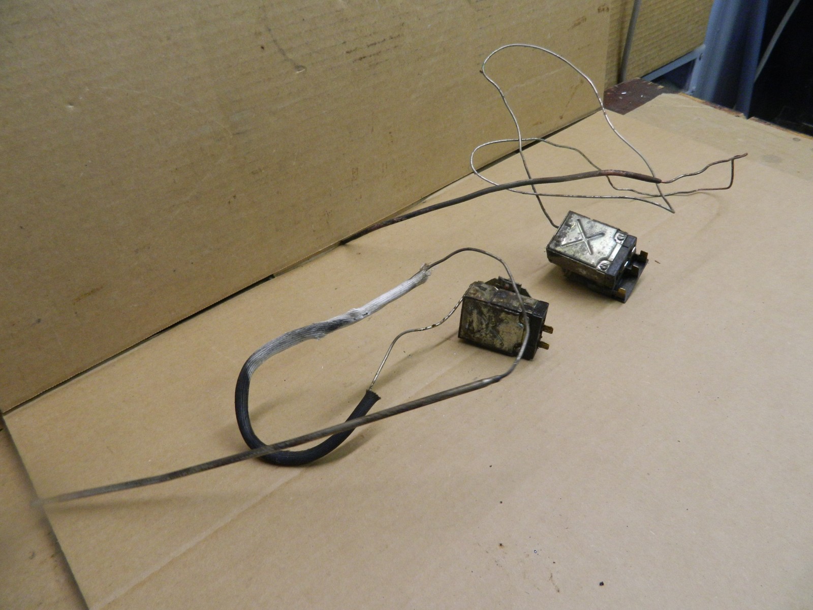 Wolf Range Thermostat Set - 1 Each Part # 714902 805787 gallery