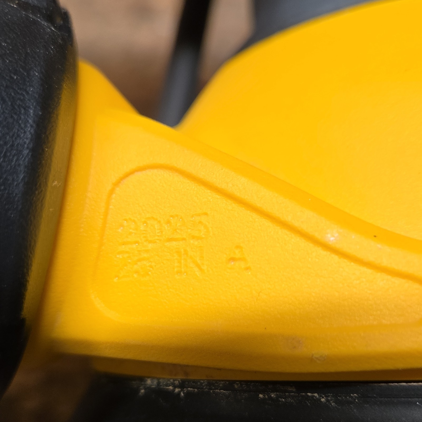 DEWALT DWE6423 Random Orbit Palm Sander, 120V Corded Electric gallery