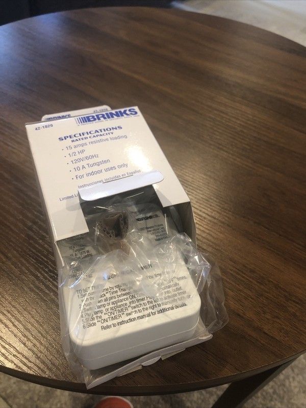 Brinks 42-1020 Mechanical Timer Grounded Plug 120V For Indoor Use Only NEW gallery