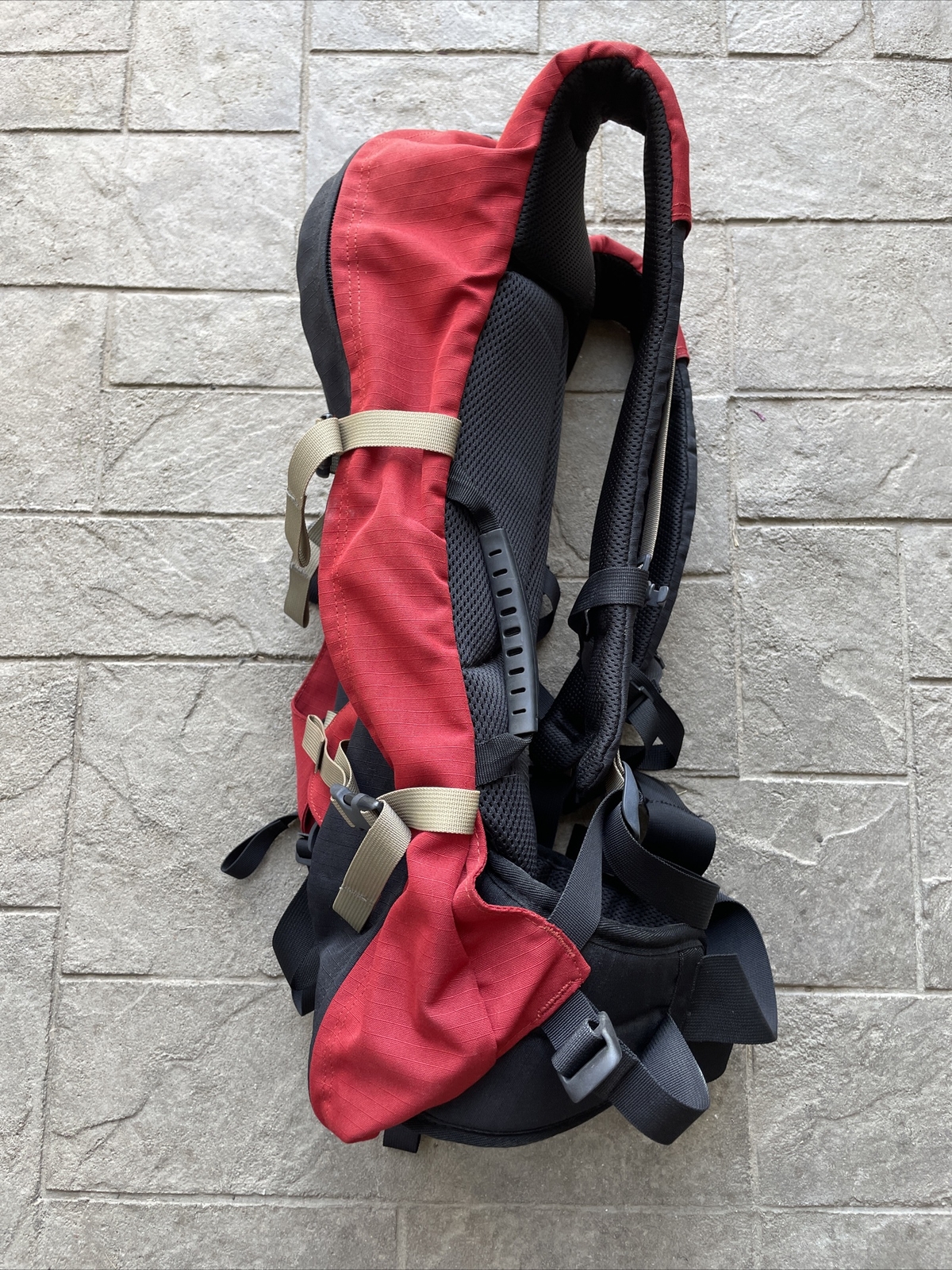 REI Hiking Backpack Internal Frame Backpacking  Pack  Red Black 4