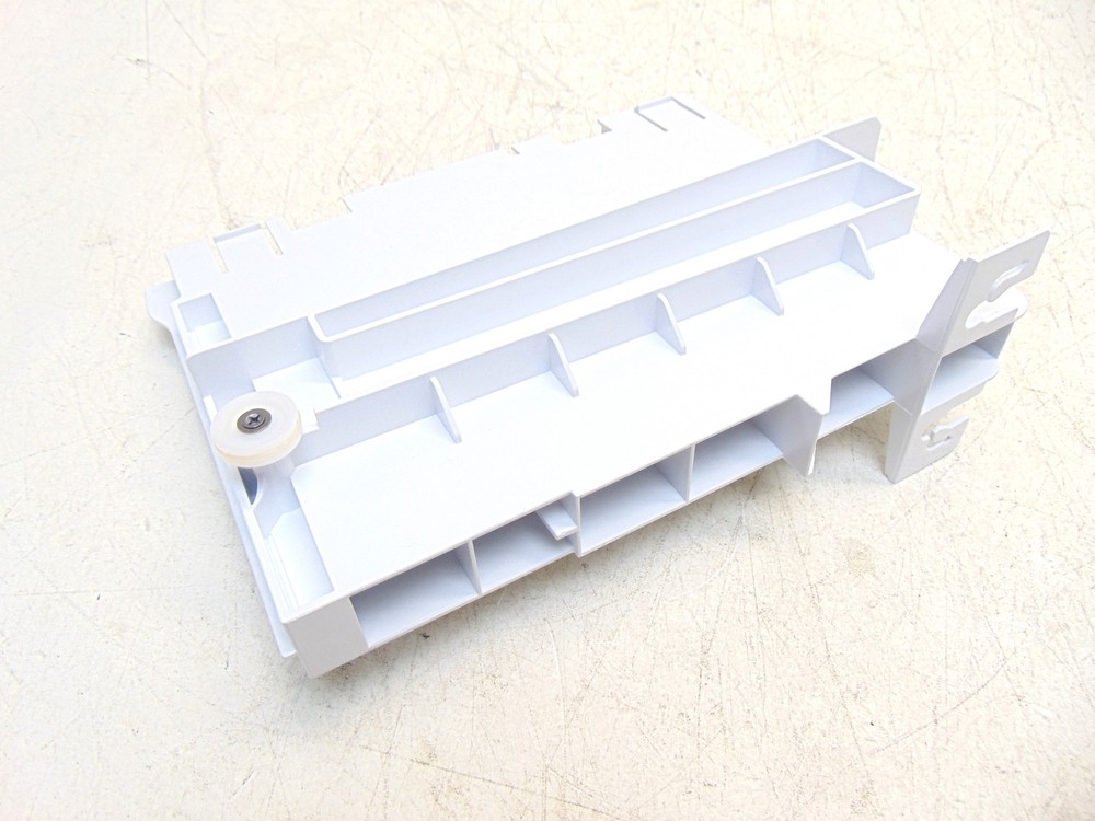 Frigidaire Refrigerator GRMC2273CF02 Crisper Divider