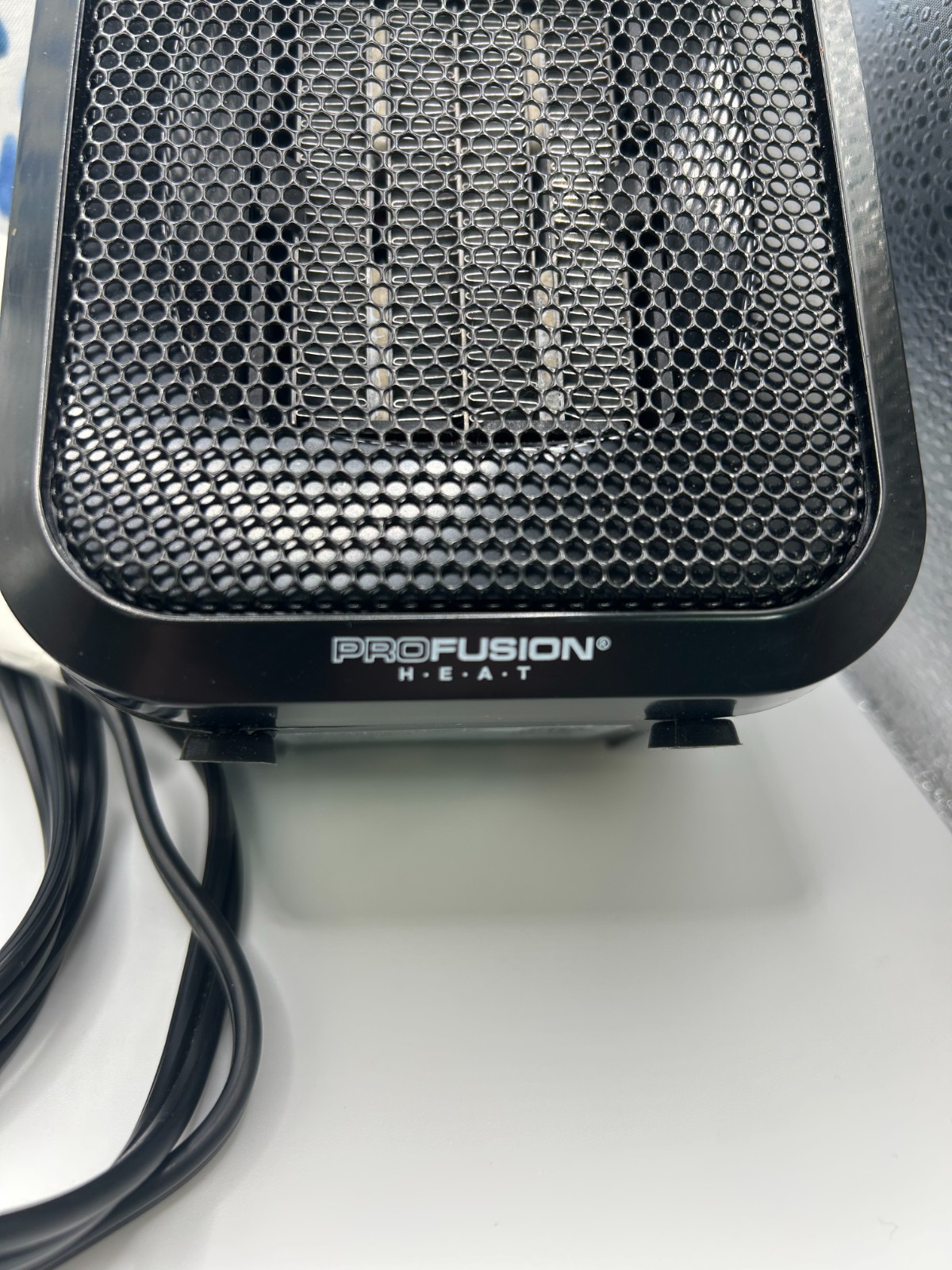 Pro Fusion - 400W Personal Ceramic Heater gallery