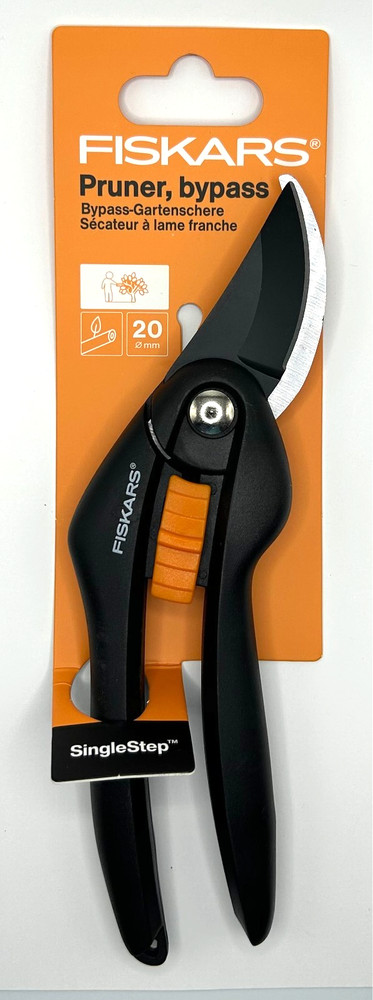 Fiskars, Pruner, Bypass, SingleStep P26 non-stick NEW