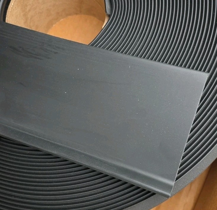 Roppe 700 Series TPR TP Rubber Wall Base – 4" x 120" x 1/8" – Black - Commercial gallery