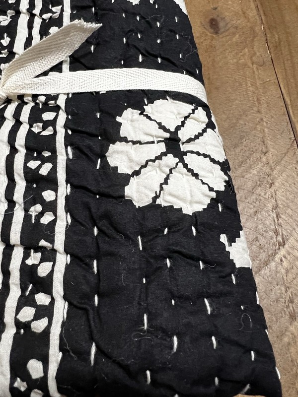 Pottery Barn Sutton Reversible Quilted Standard Sham Only 1 gallery