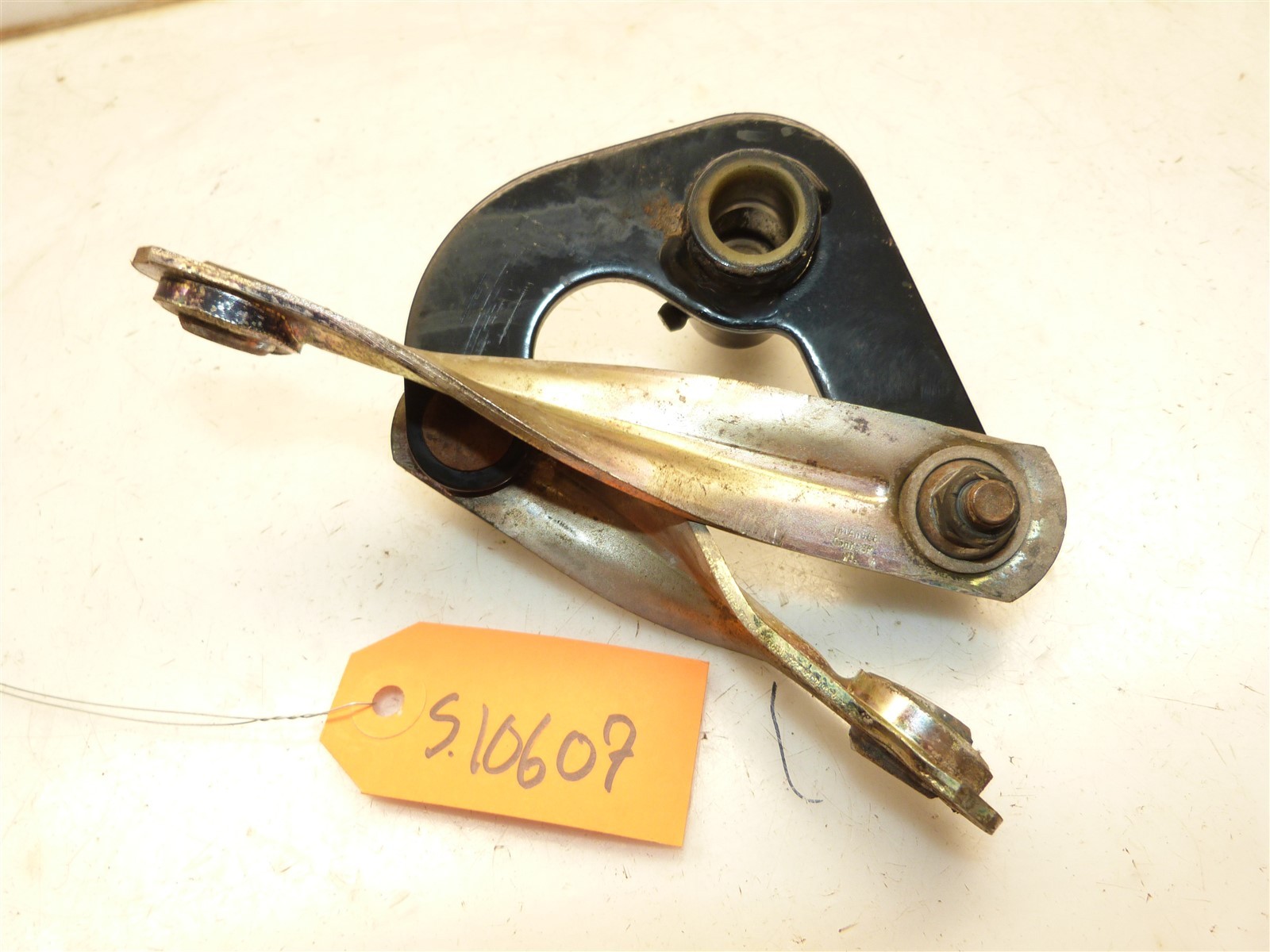 Simplicity Regent 16hp 14hp Mower Transaxle Shifting Pivot Assembly gallery