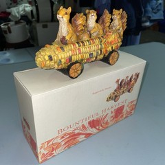 SQUIRRELS RIDING ON CORN INDIAN COB FALL COLORS – 7 INCHES LONG