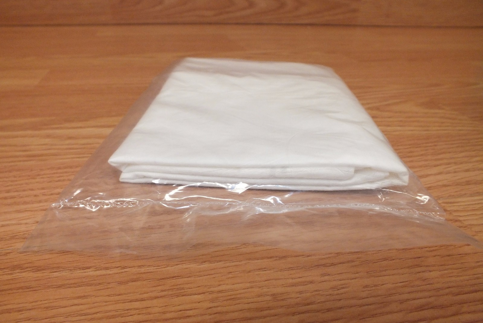 Unbranded / Generic set of 2 White Pillow Cases Fits Traditional Sized Pillow gallery