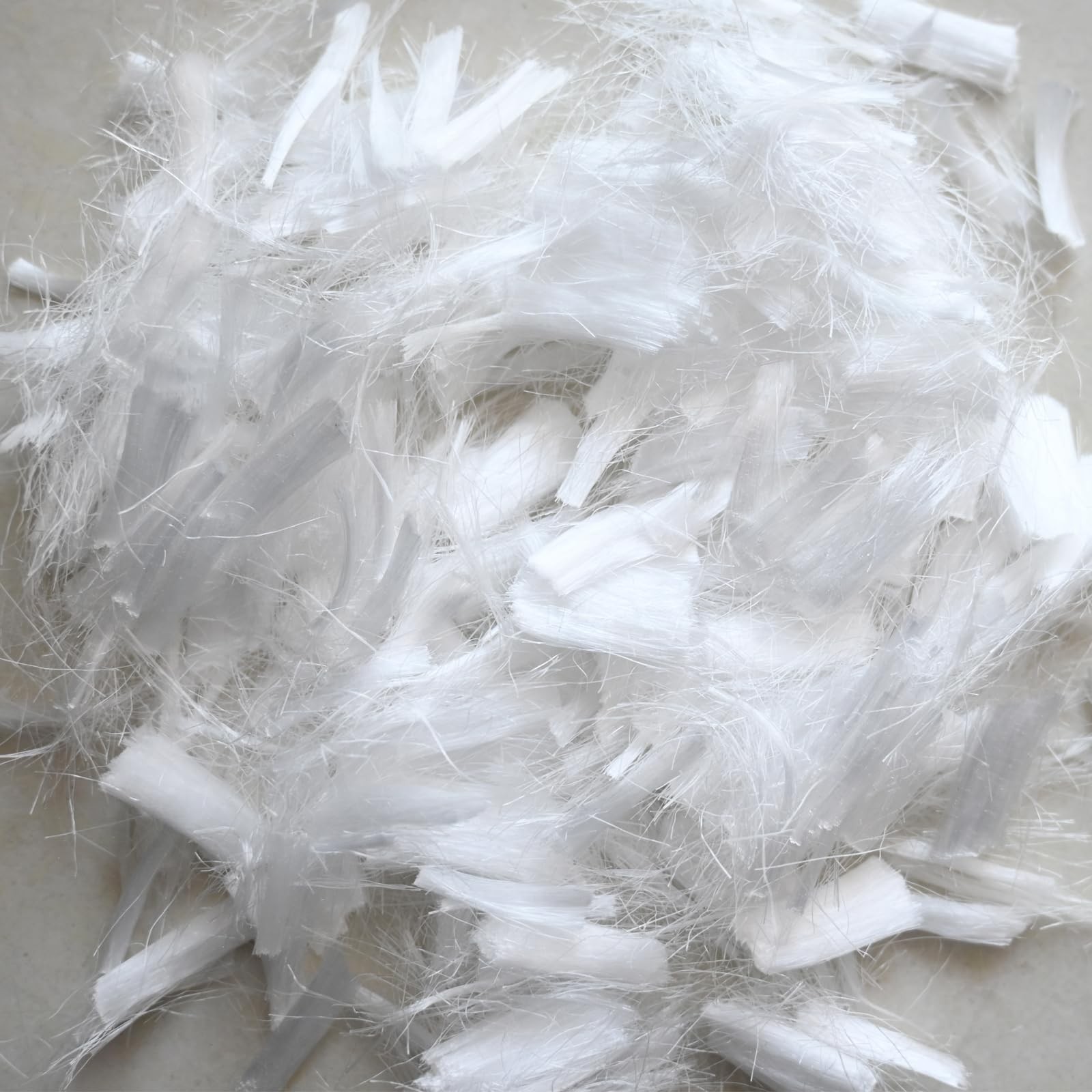 Polypropylene Fiber Reinforcement for Concrete - 19 mm, 3.7 LB gallery