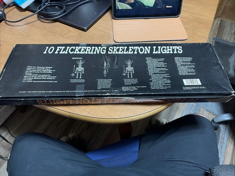 Flickering Skeleton 10 Light String Set Vintage Green Bulbs Halloween New Rare gallery